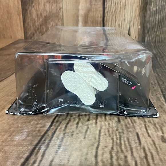 BTS V Idol Bagtan Mattel Doll New In Box - Picture 5 of 6